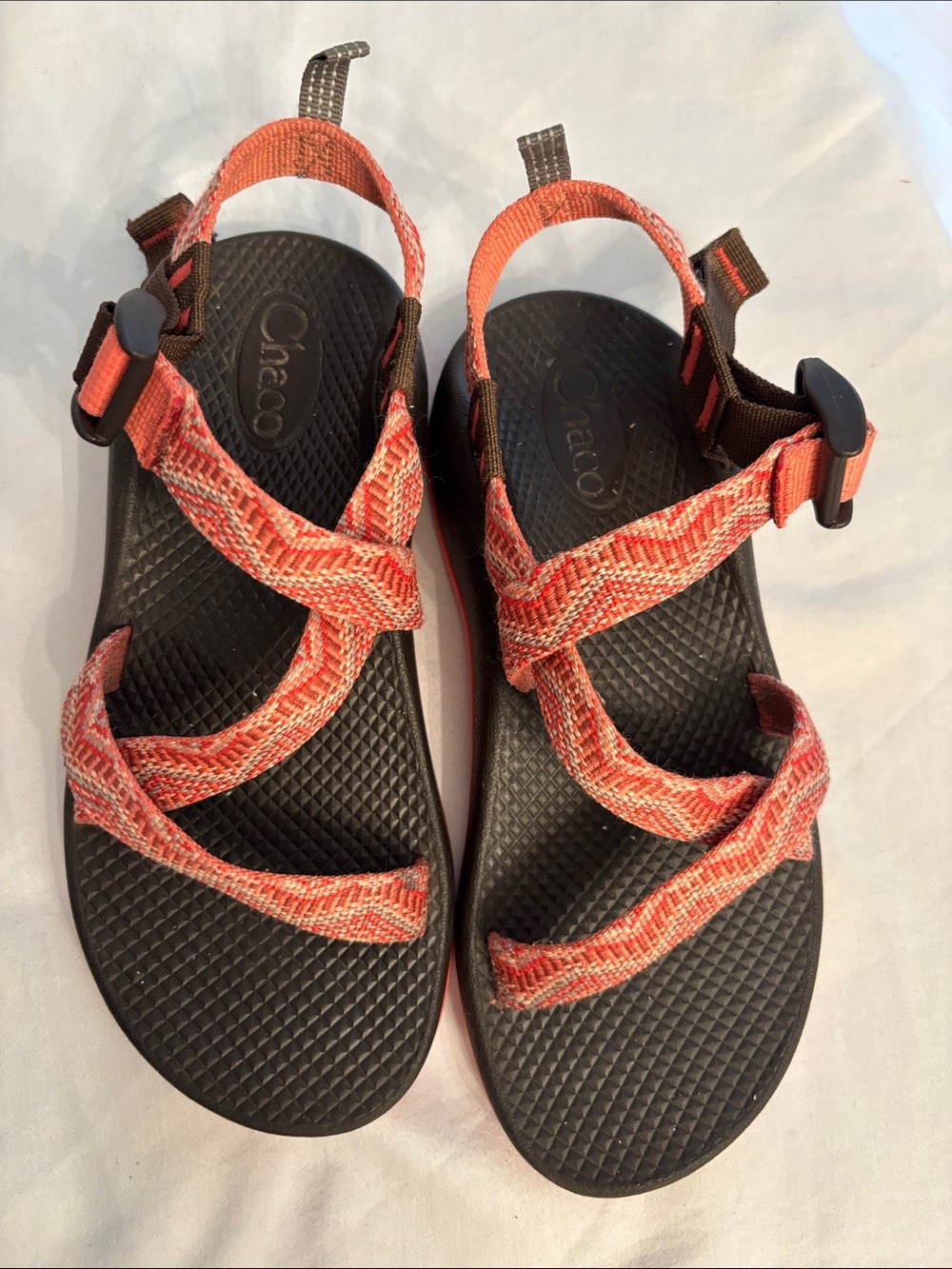 Chaco Women's Strappy Sandals in Coral and Black, Women’s Size 4